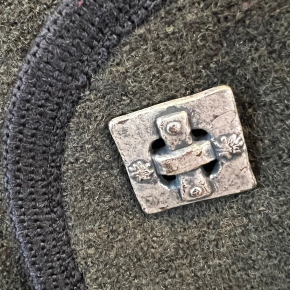 Vitabella Moss Green Norwegian Wool Jacket with Viking Clasps - Picture 2 of 6